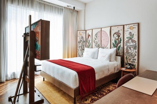 Suite Room Near Museum Of The Future Luxury Bookings