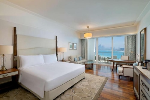 Deluxe King Room With Sea View In Palm Jumeirah Luxury Bookings