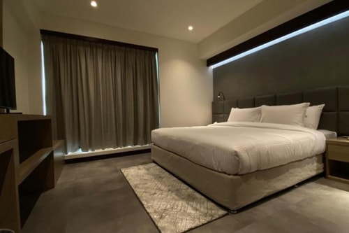 Two Bedroom Suite Near American Hospital Luxury Bookings
