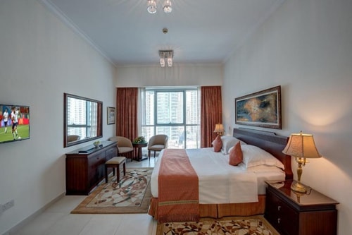 Two Bedroom Apartment Near Marina Scape Mall Luxury Bookings