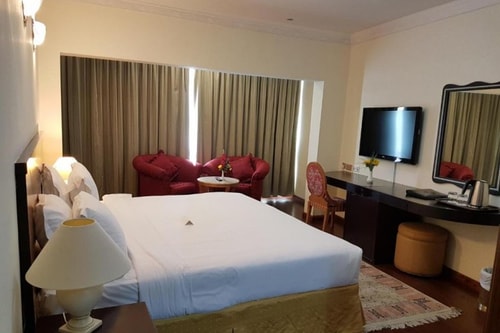 Suite Room Near AL Ghurair Mall by LB Luxury Bookings