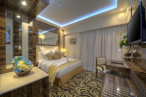 Standard Room Near Bombay Bites By Luxury Bookings Luxury Bookings