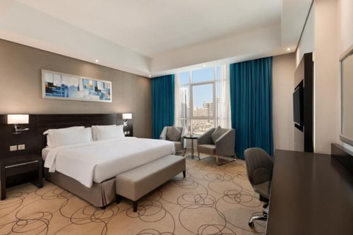 Junior King Suite Near Copper kettle Restaurant Luxury Bookings