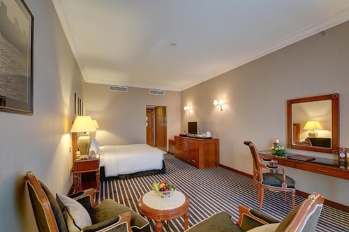 Superior Room Near Meena Bazar By Luxury Bookings Luxury Bookings
