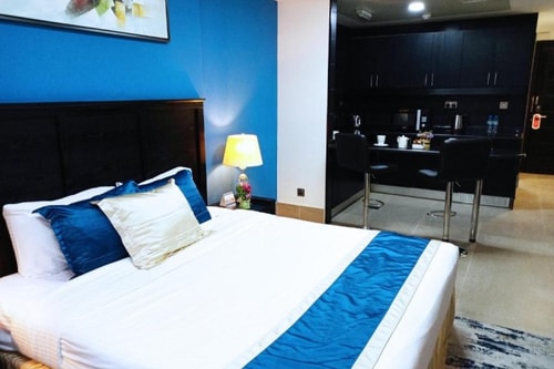 Studio Apartment Al Nahyan Camp By Luxury Bookings Luxury Bookings