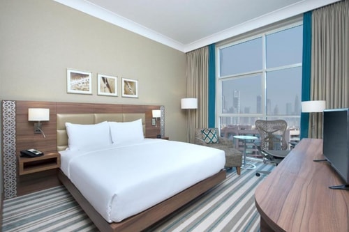 King Room Near Al Khudaiba Mall. Luxury Bookings