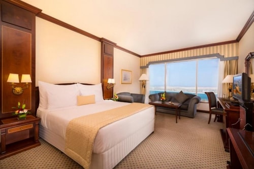 Deluxe Room Near Capital Park By Luxury Bookings Luxury Bookings