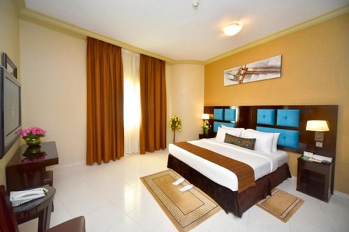 One Bedroom apartment Near NMC Sociality Hospital Luxury Bookings