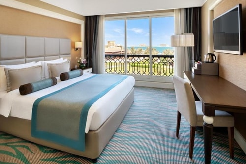 Classic Room Near Diamond Building Luxury Bookings