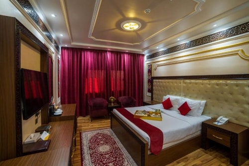 Standard Room Near Grove Village by luxury booking Luxury Bookings
