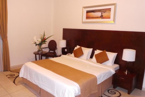 Studio Apartment Near by Insurance Market Luxury Bookings
