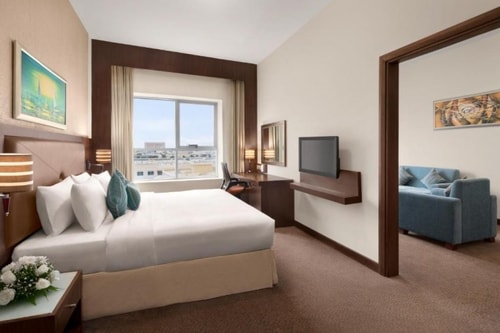 1 Bedroom Suite Near Reef Mall By Luxury Bookings Luxury Bookings