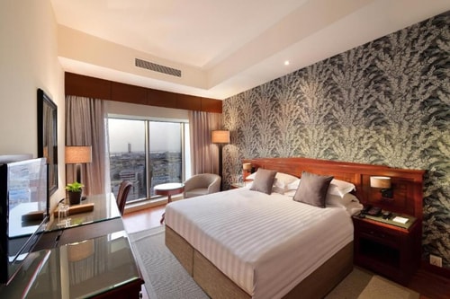 Suite Room Near Sharaf DG Metro Station Luxury Bookings