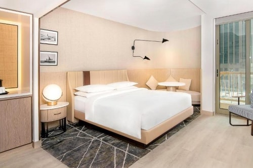 Classic Room Near Formal Park By Luxury Bookings Luxury Bookings