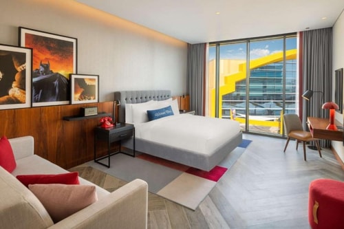 Artist King Room Near Yas Water world Luxury Bookings