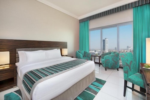 Standard Room Near DIC Metro Luxury Bookings