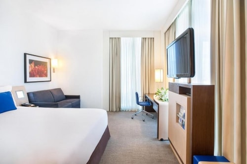 Executive Room Near Deserted Drivers Park Luxury Bookings