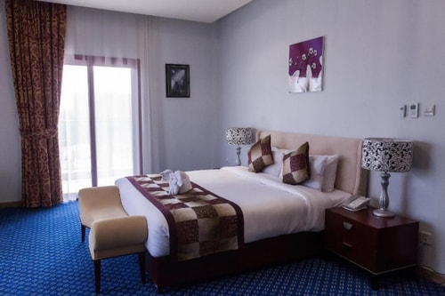 Executive Suite Near American School Luxury Bookings