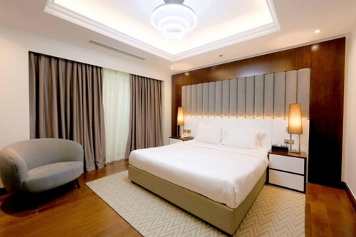 Three Bedroom Suite Near financial Center Metro. Luxury Bookings