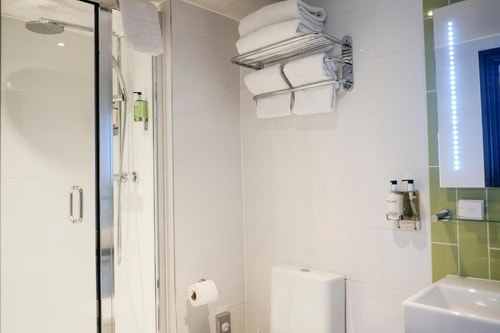 Double Or Twin Room Near Capital Tower LON 7 Luxury Bookings