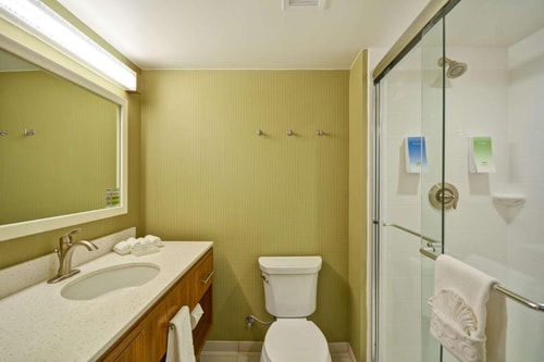 Studio Suite Near The Legacy Midtown Park DAL 2 Luxury Bookings