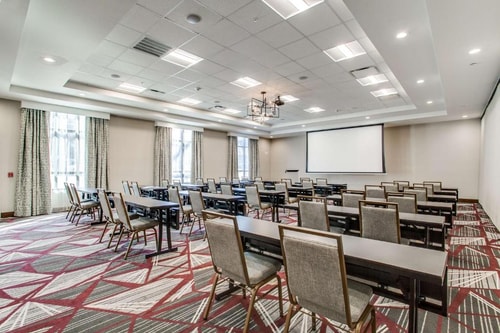 King Room Near Meadow Central DAL 13 Luxury Bookings