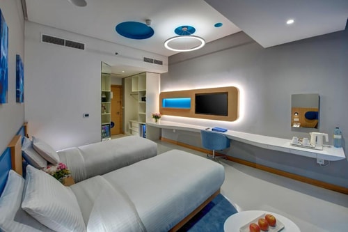 Deluxe King Or Twin Room Near Al Maya Supermarket 1 Luxury Bookings