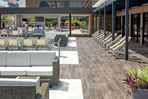 King Room Near Holloway Field HOU 8 Luxury Bookings