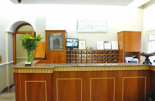 Double Or Twin Room Near Telefonzelle LON 6 Luxury Bookings