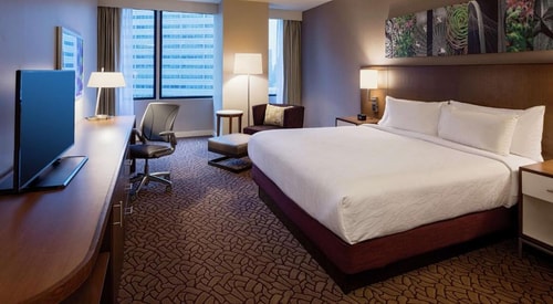 King Room Near Giant Eyeball DAL 2 Luxury Bookings