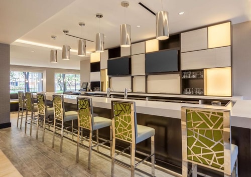 King Room Near To Uptown Collection HOU 9 Luxury Bookings