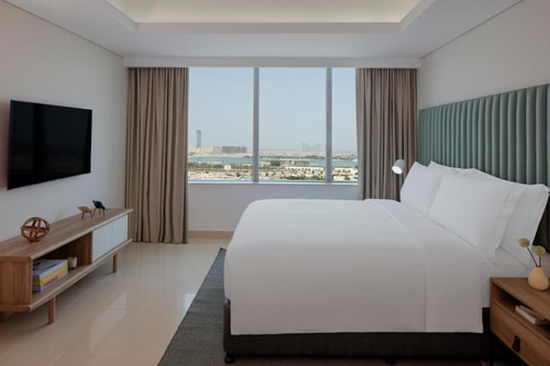 1 Bedroom Business Suite Near Internet City Metro 1 Luxury Bookings