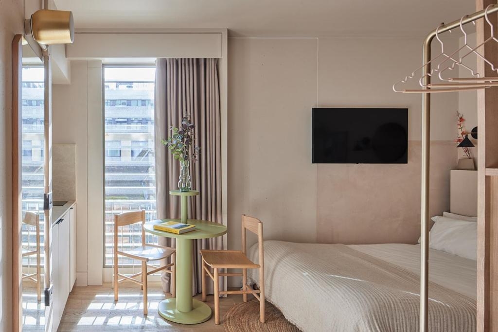 Cozy Studio Near Altab Ali Park LON Luxury Bookings