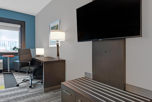 Standard King Room Near City Centre Houston HOU 3 Luxury Bookings
