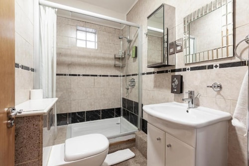 Deluxe Apartment Near Sobell Leisure Centre LON 7 Luxury Bookings