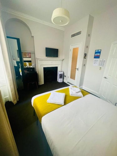 Double Room Near Russell Square LON 2 Luxury Bookings