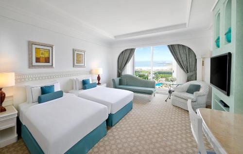 Luxury Club Oceanfront Room Near France Consulate 1 Luxury Bookings