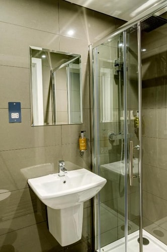 Double Or Twin Room Near Air Manage LON 8 Luxury Bookings