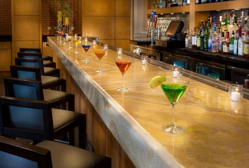 Premium King Suite Near Don McGill Toyota HOU 13 Luxury Bookings