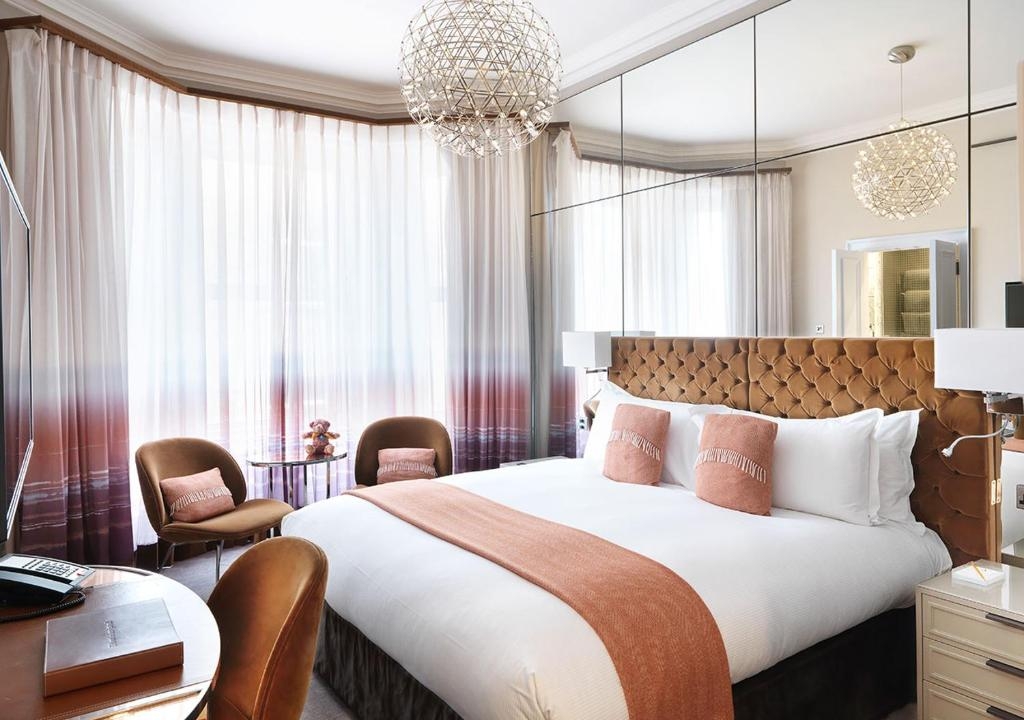 Superior Room Walk To The Green Park LON Luxury Bookings