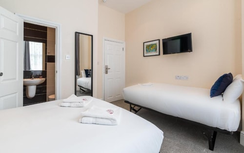 Double Or Twin Room Near Big Picture LON 6 Luxury Bookings