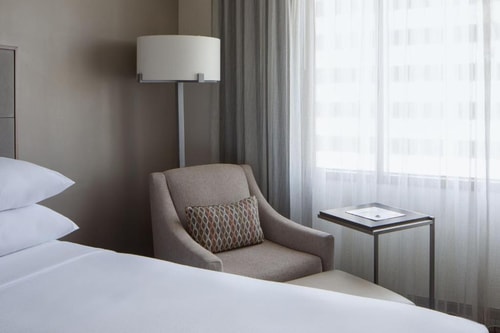 King Guest Room Near Houston Zoo HOU 2 Luxury Bookings