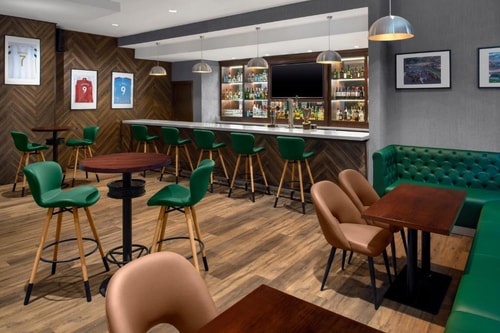 Standard King Or Twin Room Walk To Union House Ab 10 Luxury Bookings