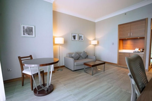 One Bedroom Suite Near Al Bakhit Center 3 Luxury Bookings