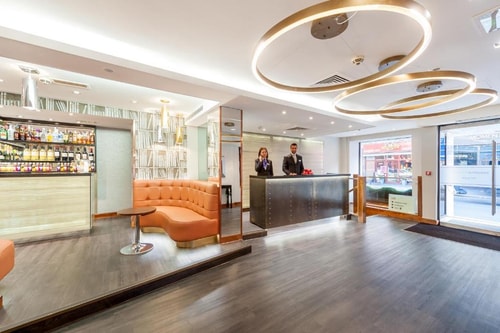 Standard Double Room Near Royal Dental Lab LON 6 Luxury Bookings