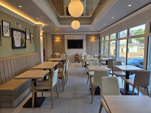 Queen Room Near The Chiswick Cinema LON 6 Luxury Bookings