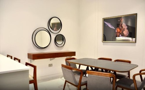 2 Bedroom Deluxe Apartment Near Barclays Bank LON 10 Luxury Bookings