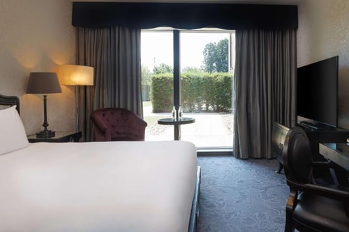 Guest Queen Room Near Syon Park LON 2 Luxury Bookings