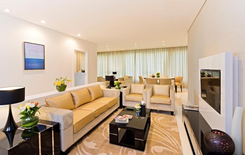 Three Bedroom Suite Near Bay Square Dubai 4 Luxury Bookings