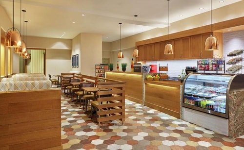King Room Near American Medical Response HOU 11 Luxury Bookings